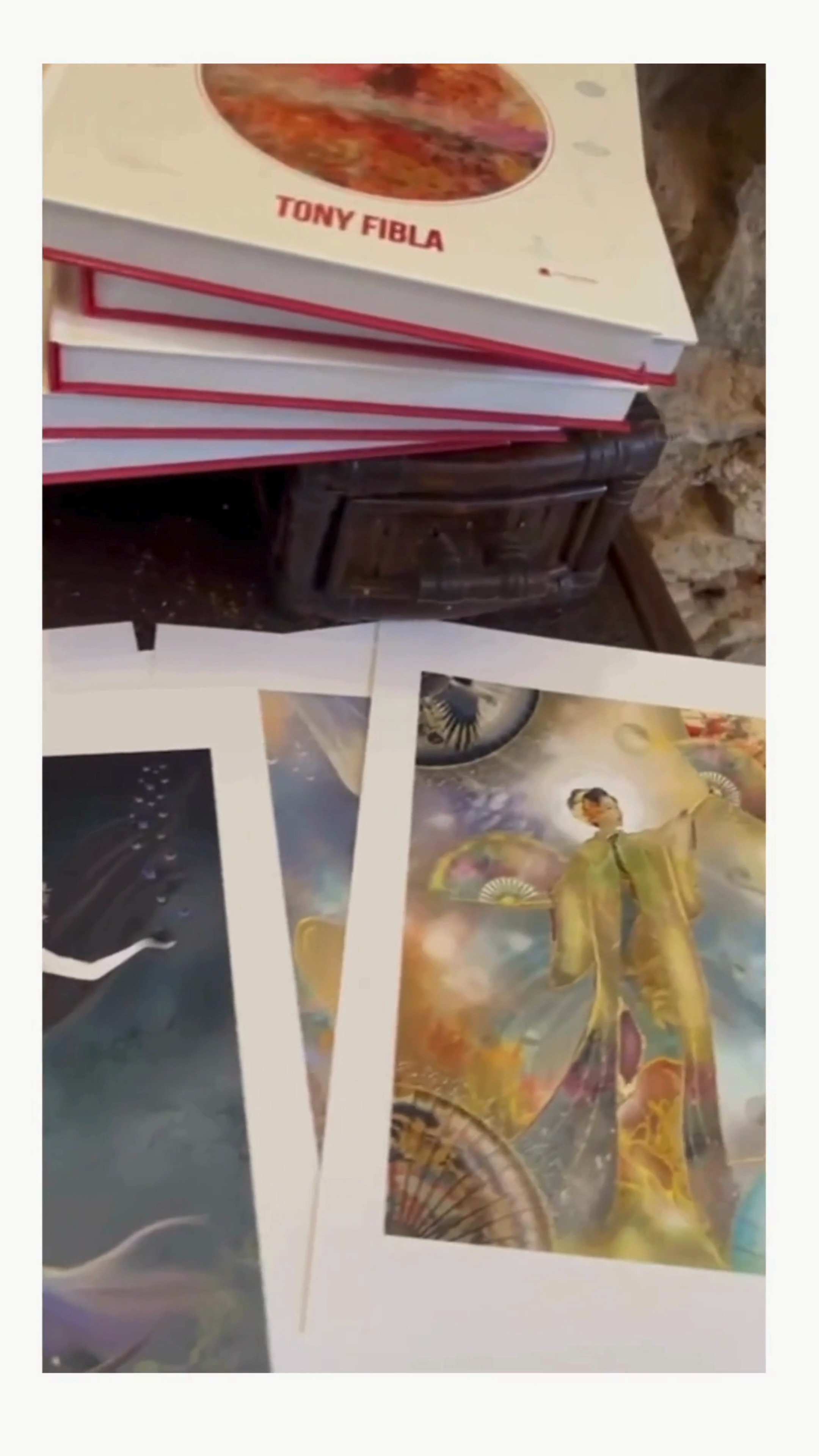 Gracias a Elena y a todos los artistas que hemos creado esta exposición, Origen.

Un espacio donde la expresión abre corazones, crea unión y nos invita a la transformación.

Gracias por hacerlo posible y por compartir este camino creativo.

Da·Arte, espacio de creación.
Poblenou.
